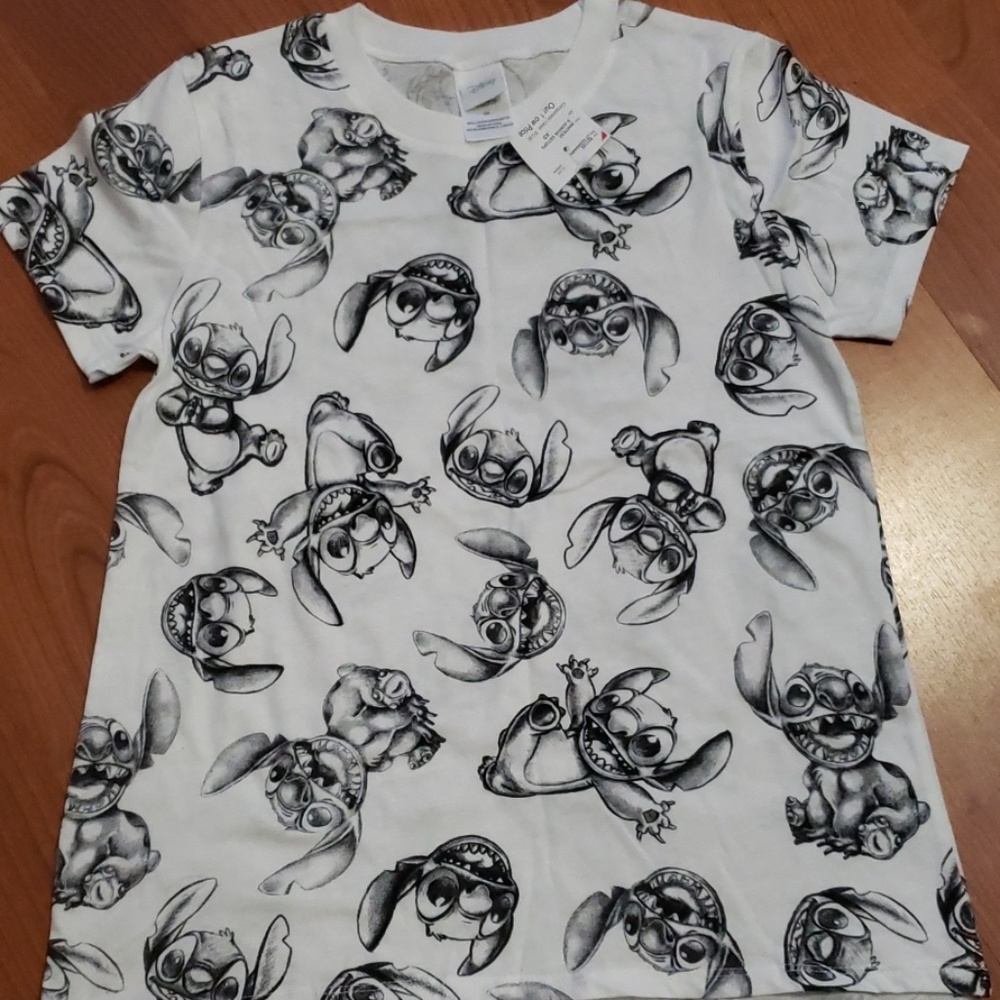 Disney stitch t-shirt